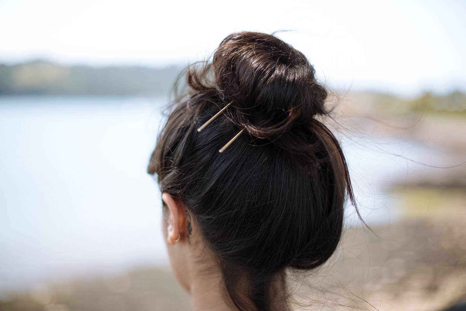Lizzy Minimal Brass Hairpin -  Pretzel