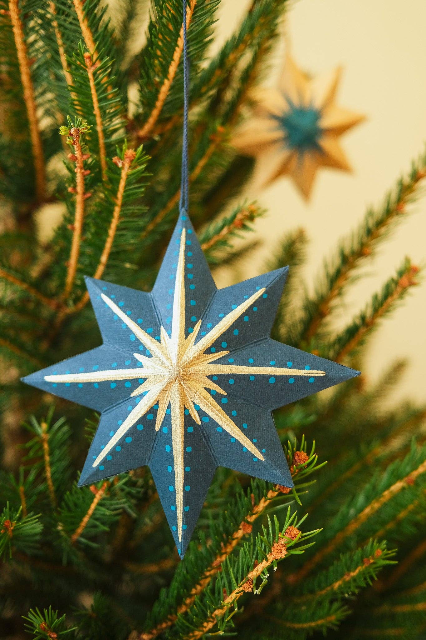 Twinkling Star Screen-Printed Board Decoration