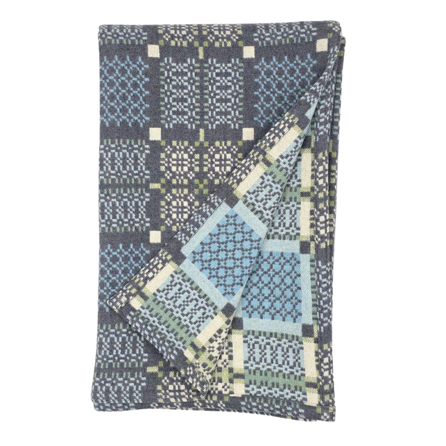 Knot Garden Throws and Blankets: Gwaun / THROW