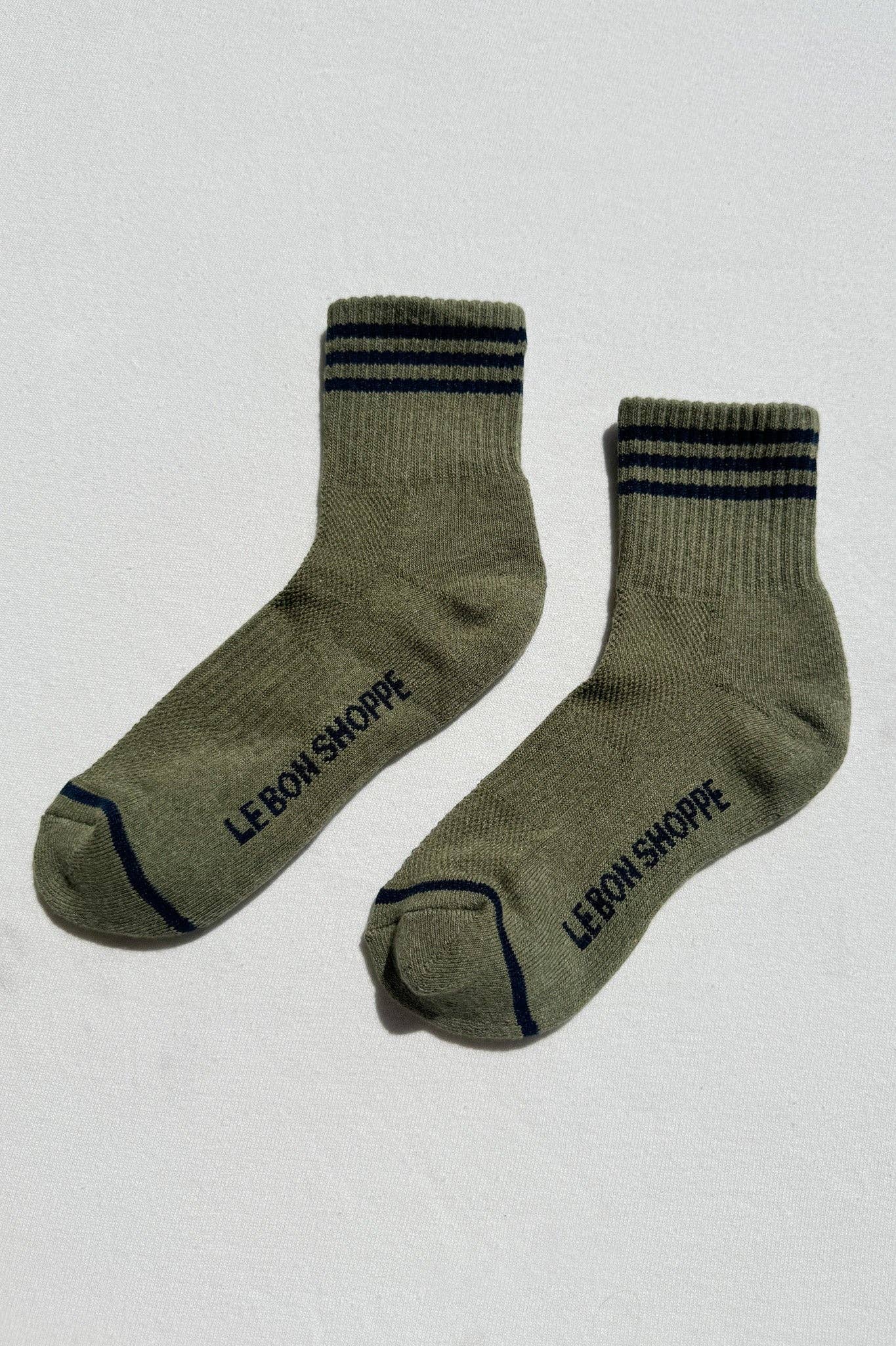 Girlfriend Socks: Scarlet