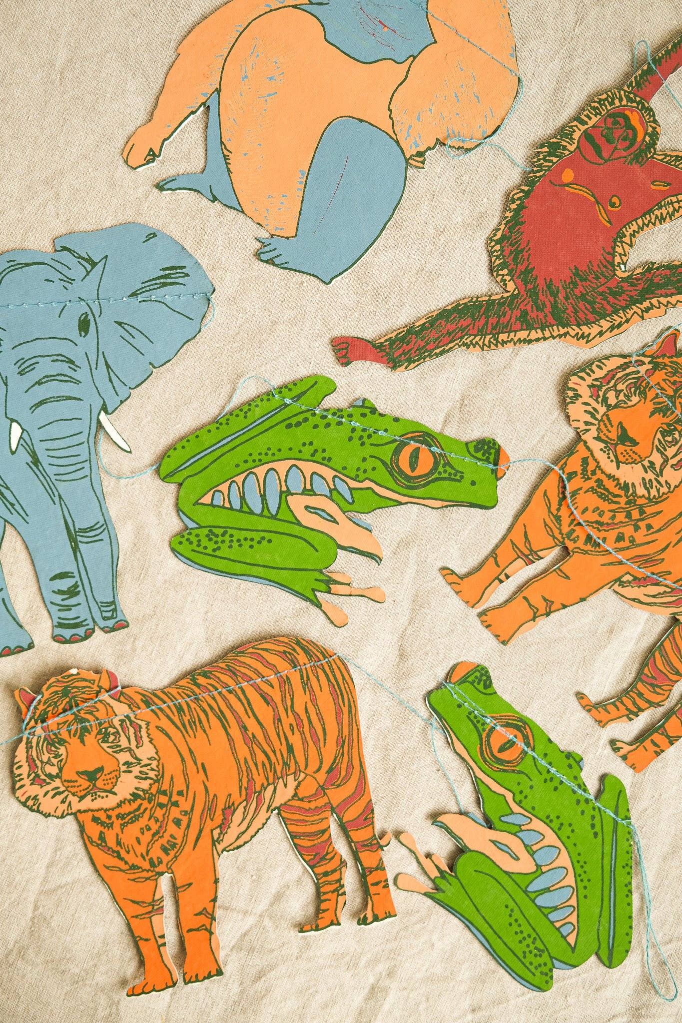 UK/EU: Jungle Sewn Garland