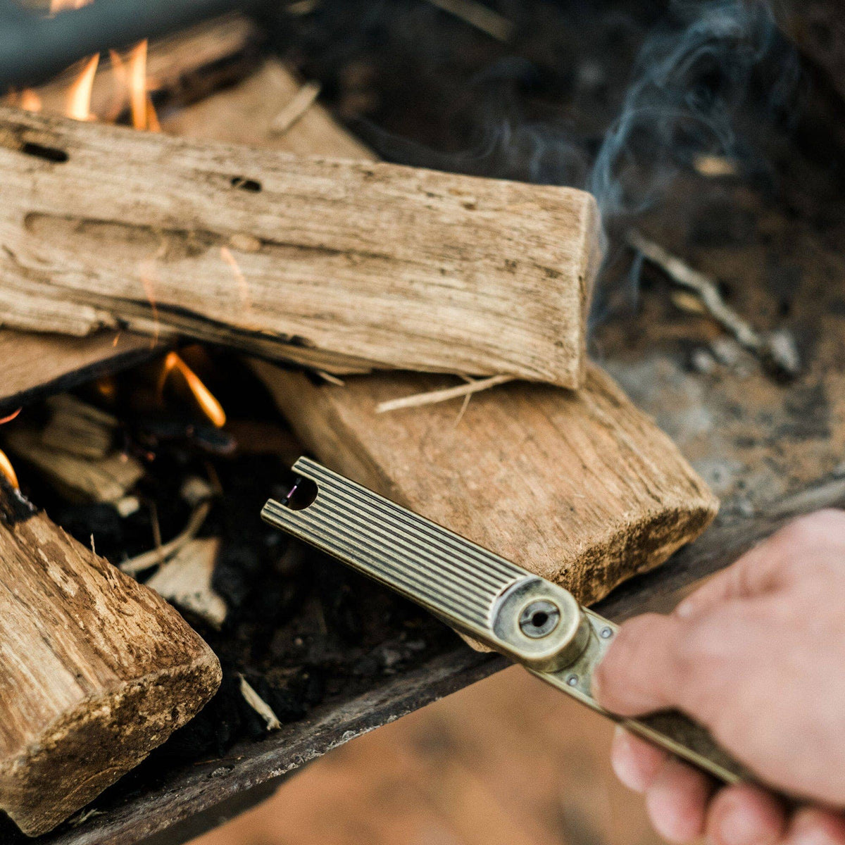 Pivot Arc Lighter: Default Title