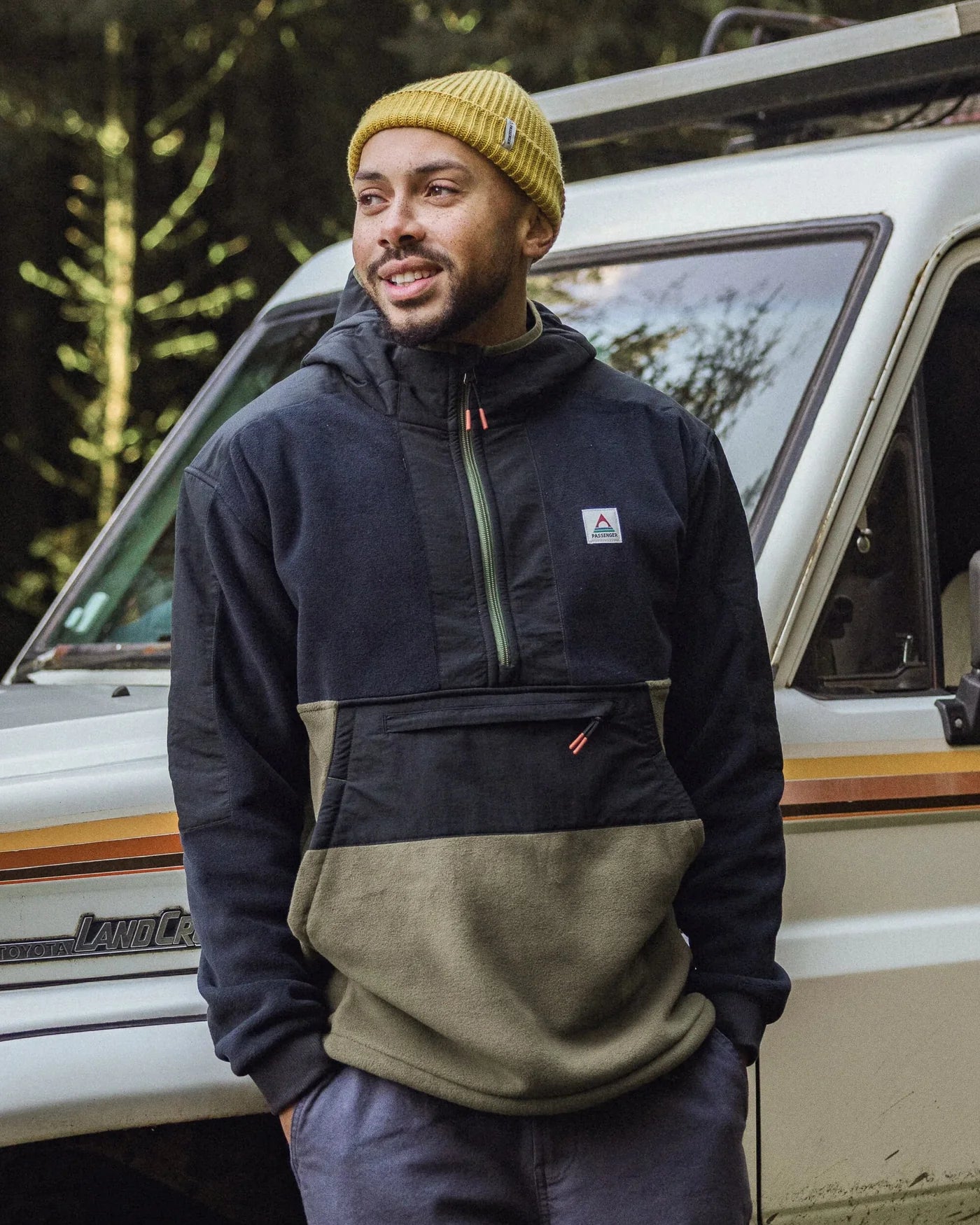 Woodland Hooded 1/2 Zip Recycled Polar Fleece Black/Khaki