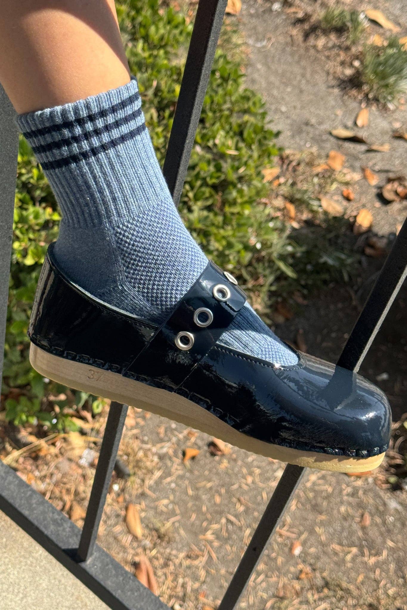 Girlfriend Socks: Scarlet