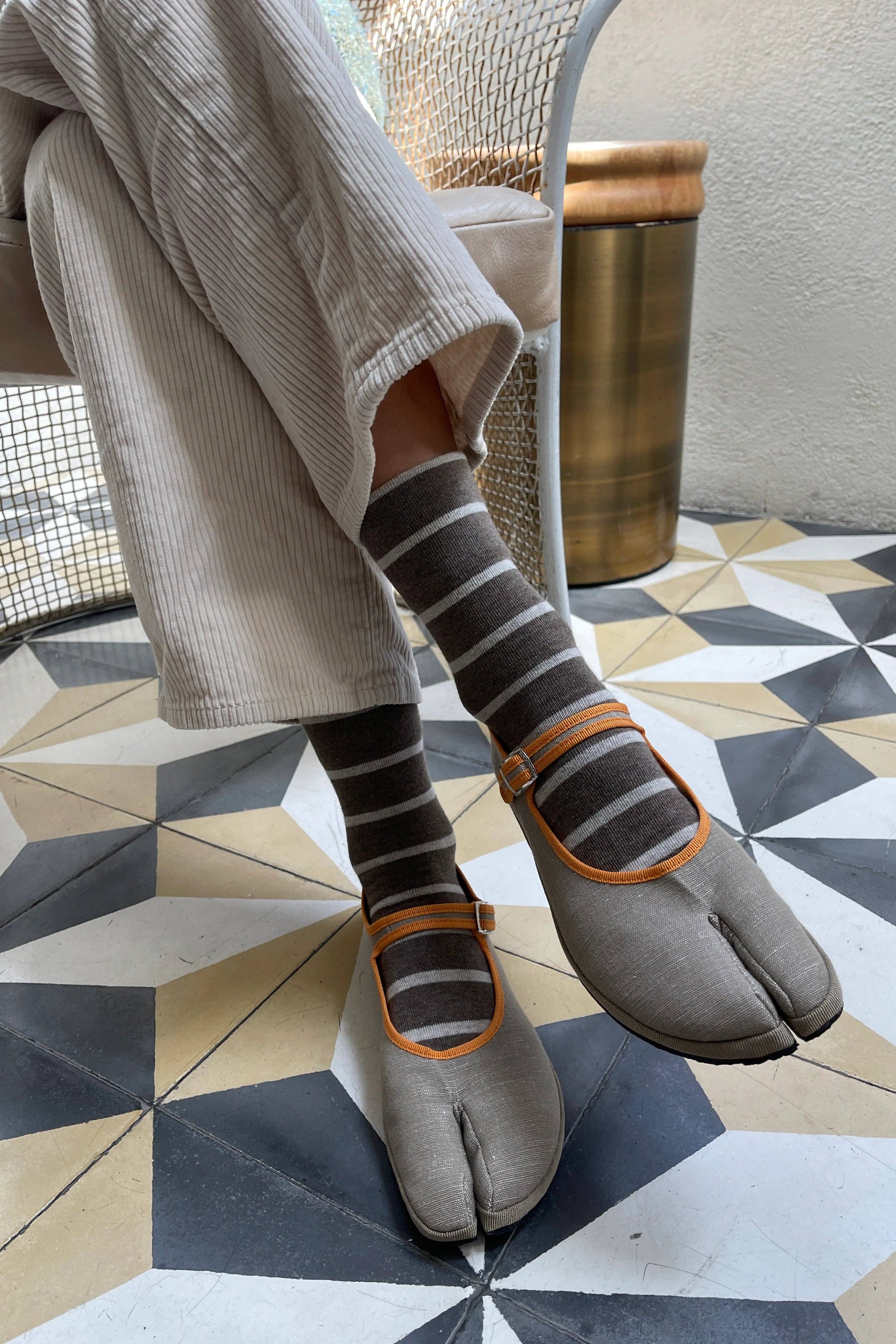 Wally Socks: Grain