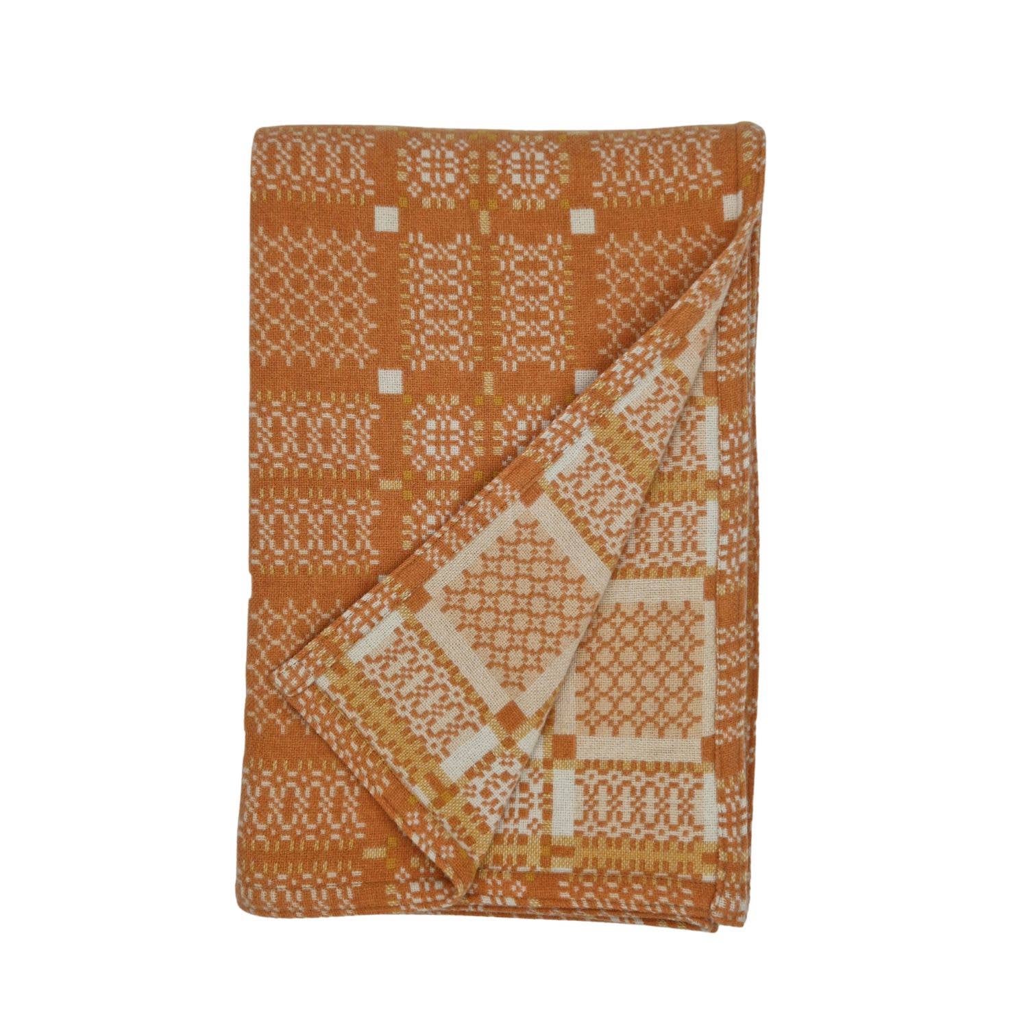 Knot Garden Throws and Blankets: Draig / THROW