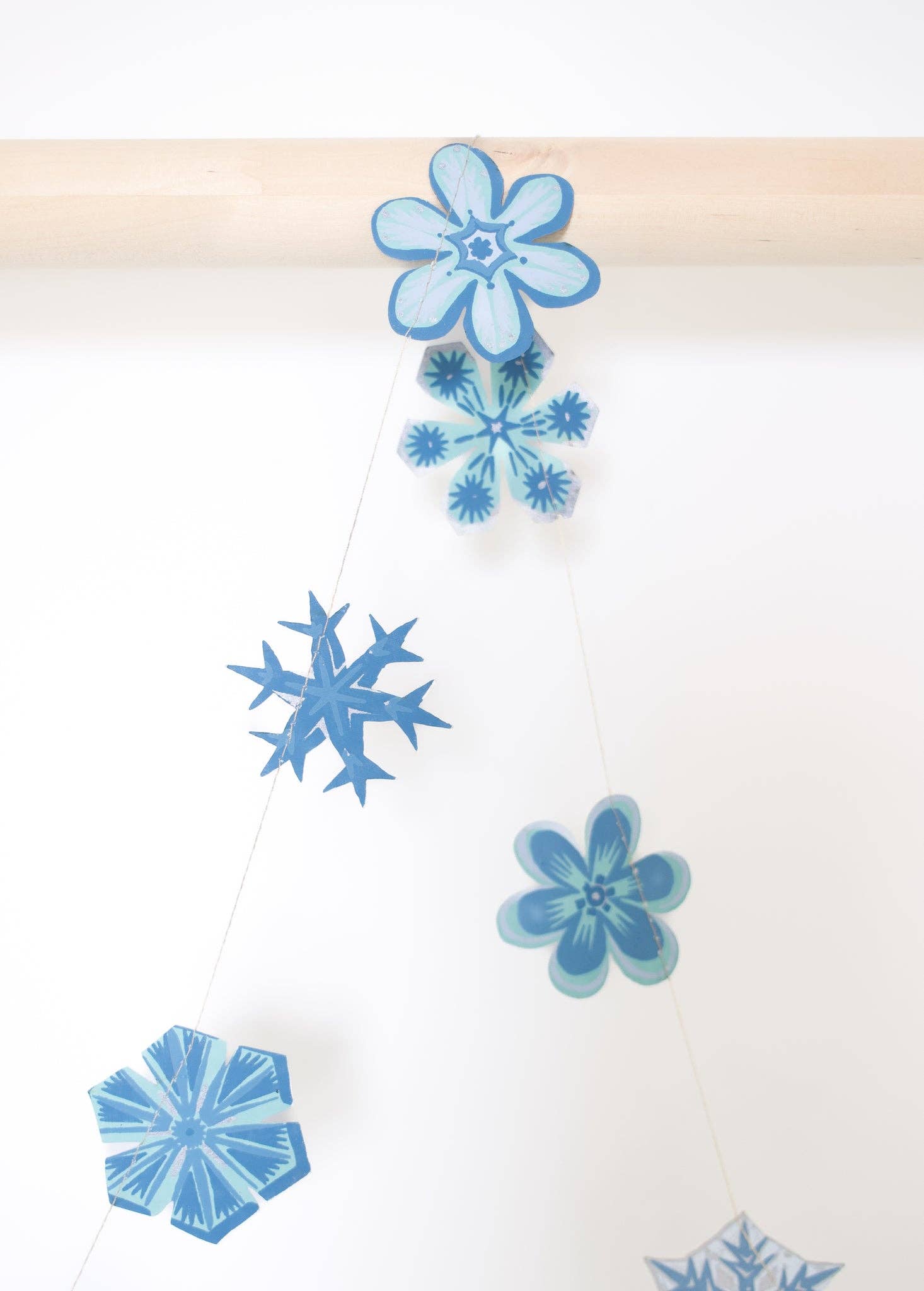 Snowflakes Garland