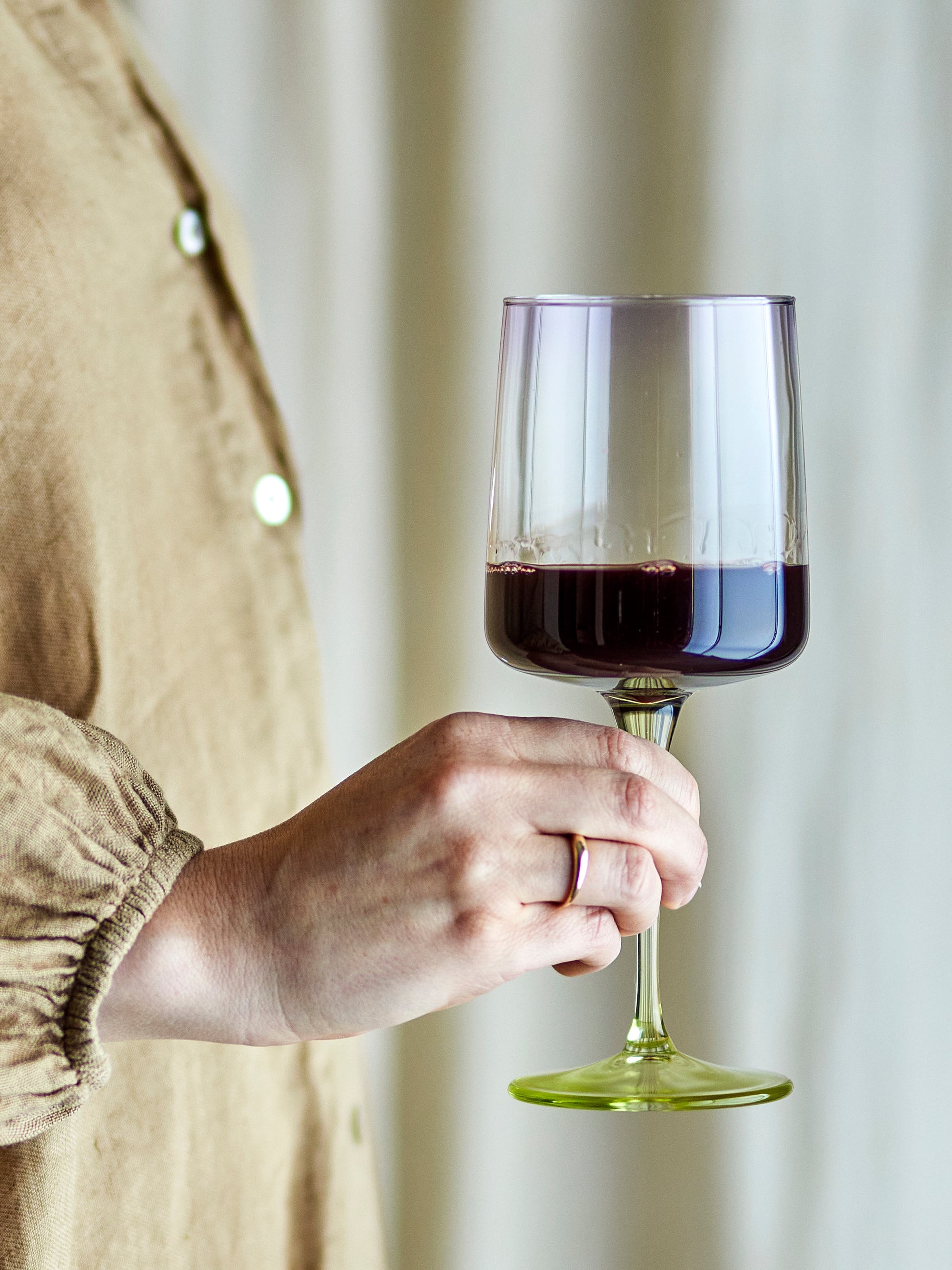 Luciana Wine Glass, Purple, Glass