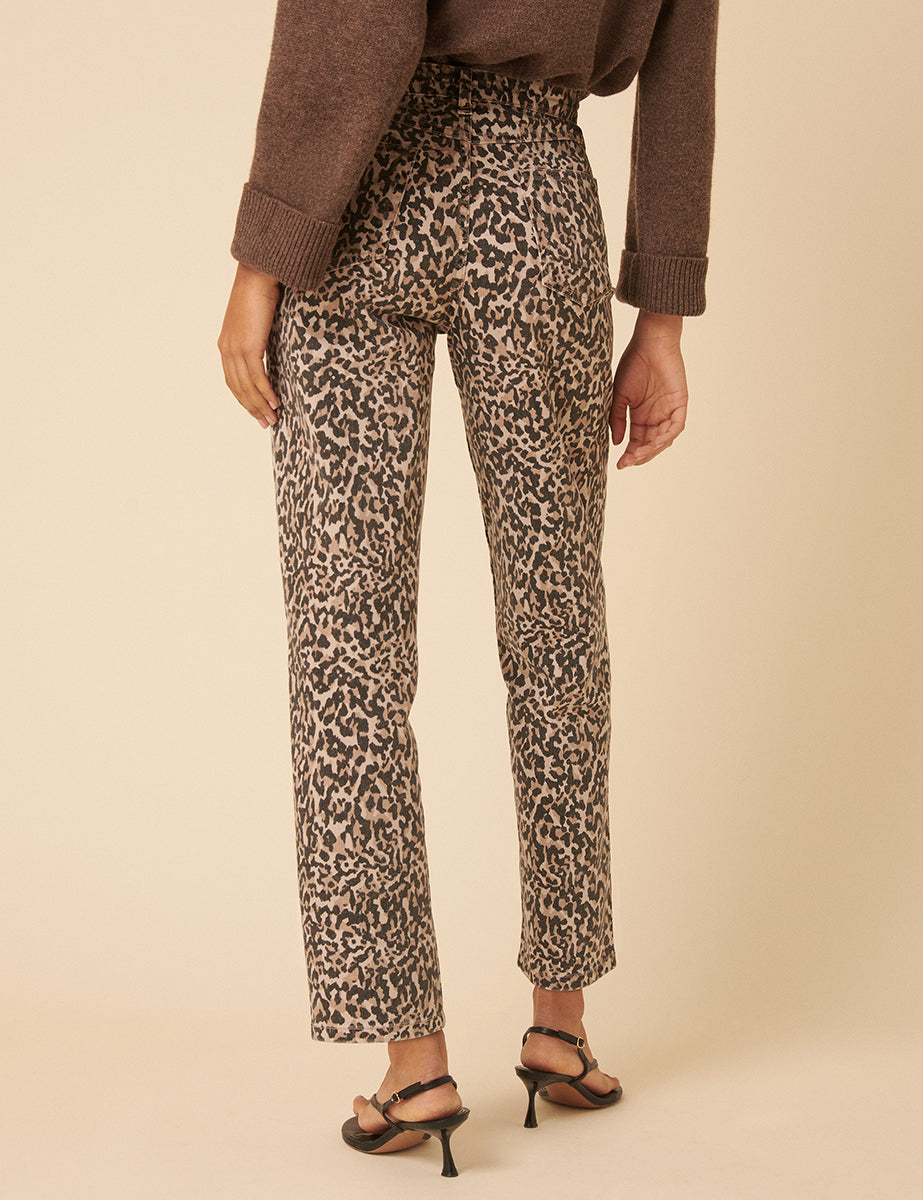TAPERED STRAIGHT LEG