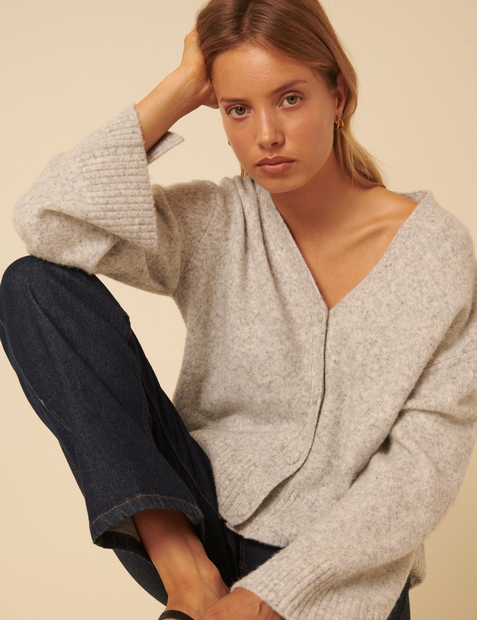 V NECK BUTTON UP CARDI
