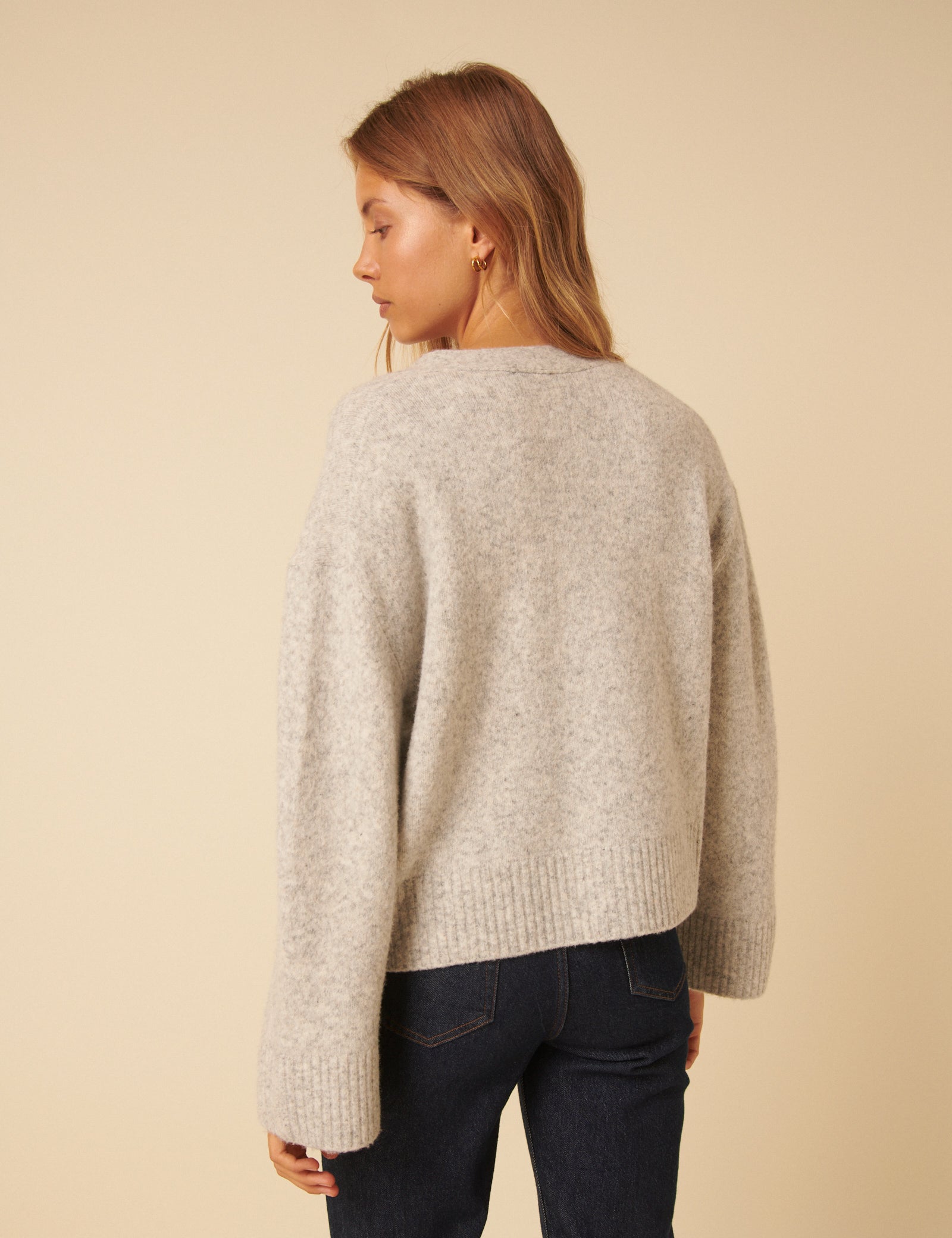 V NECK BUTTON UP CARDI