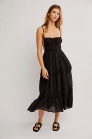 TAKING SIDES MAXI