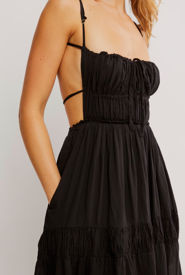 TAKING SIDES MAXI