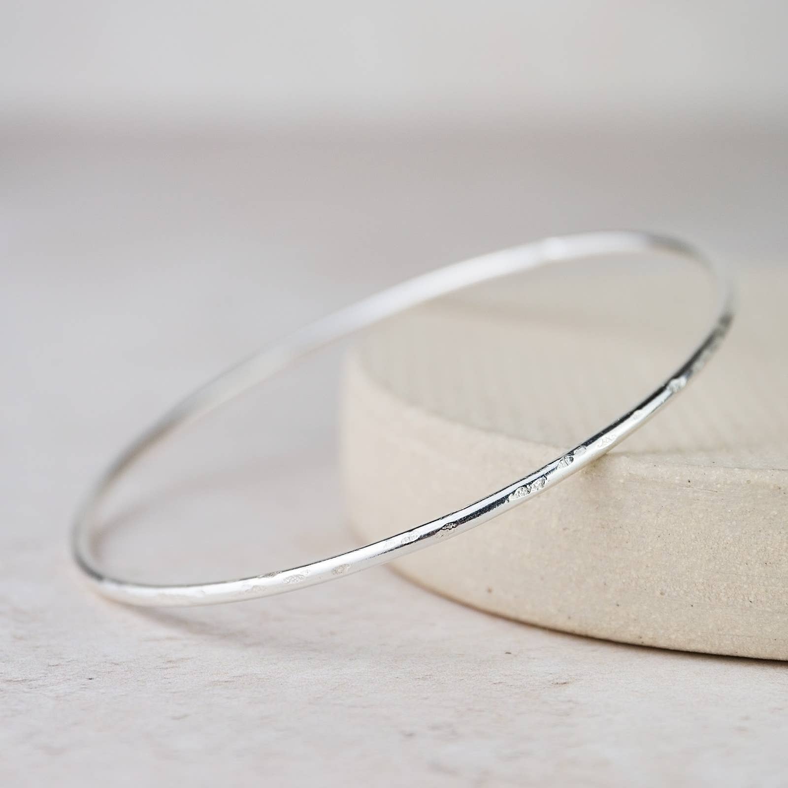 Sterling Silver Geo Circle Bangle: 7cm