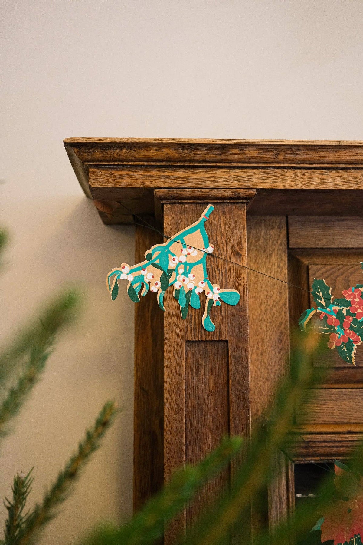 UK/EU: Foliage Sewn Garland
