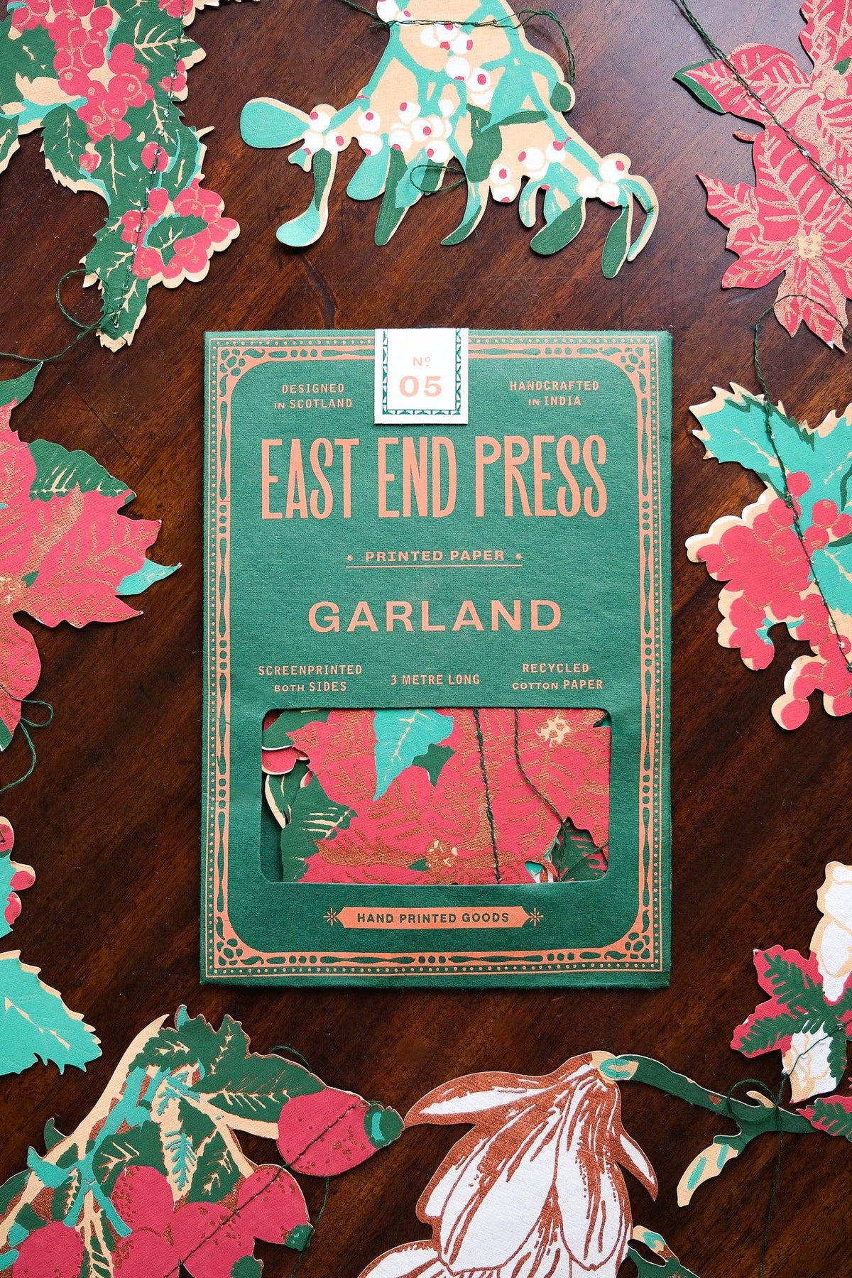 UK/EU: Foliage Sewn Garland