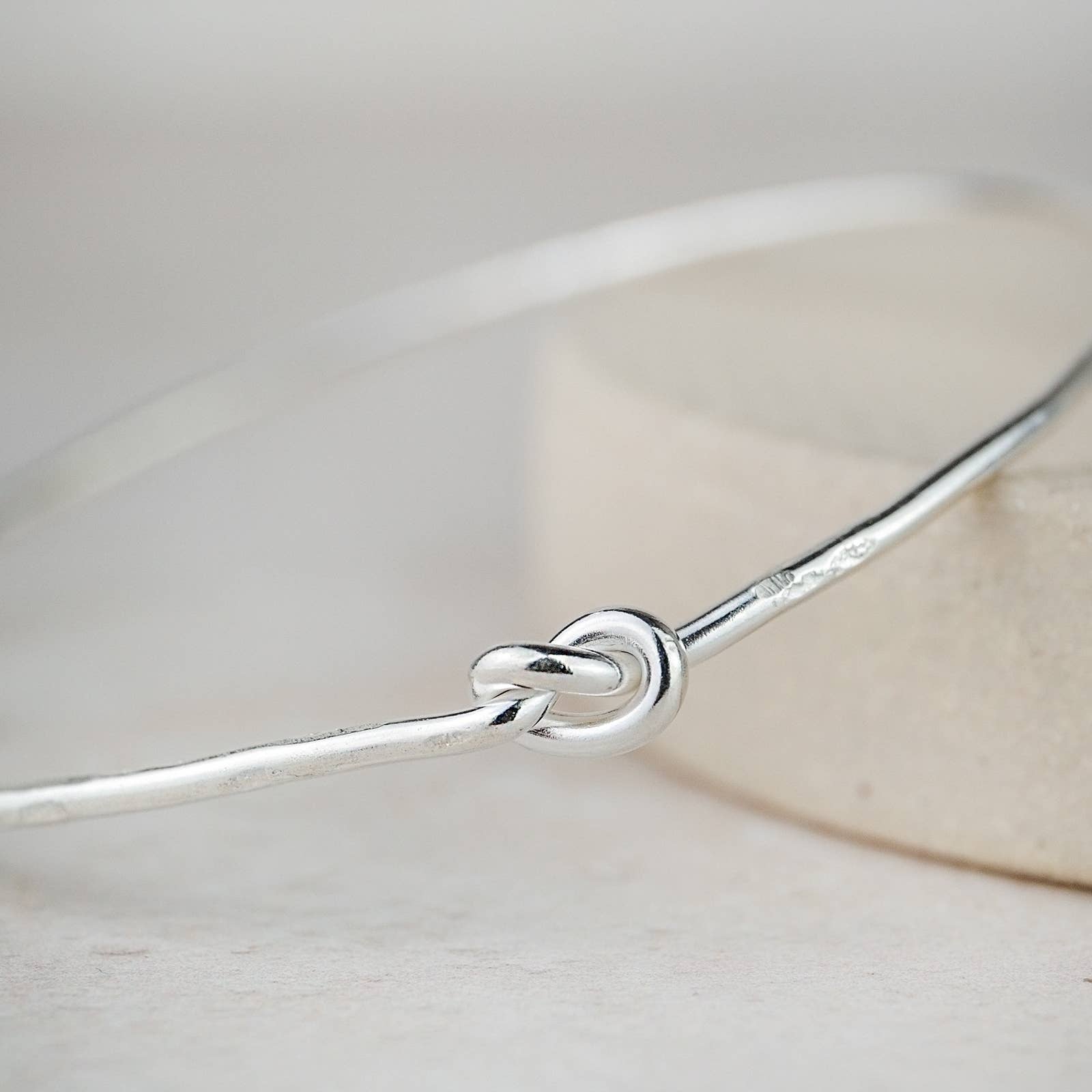Sterling Silver Single Love Knot Bangle: 6.5cm