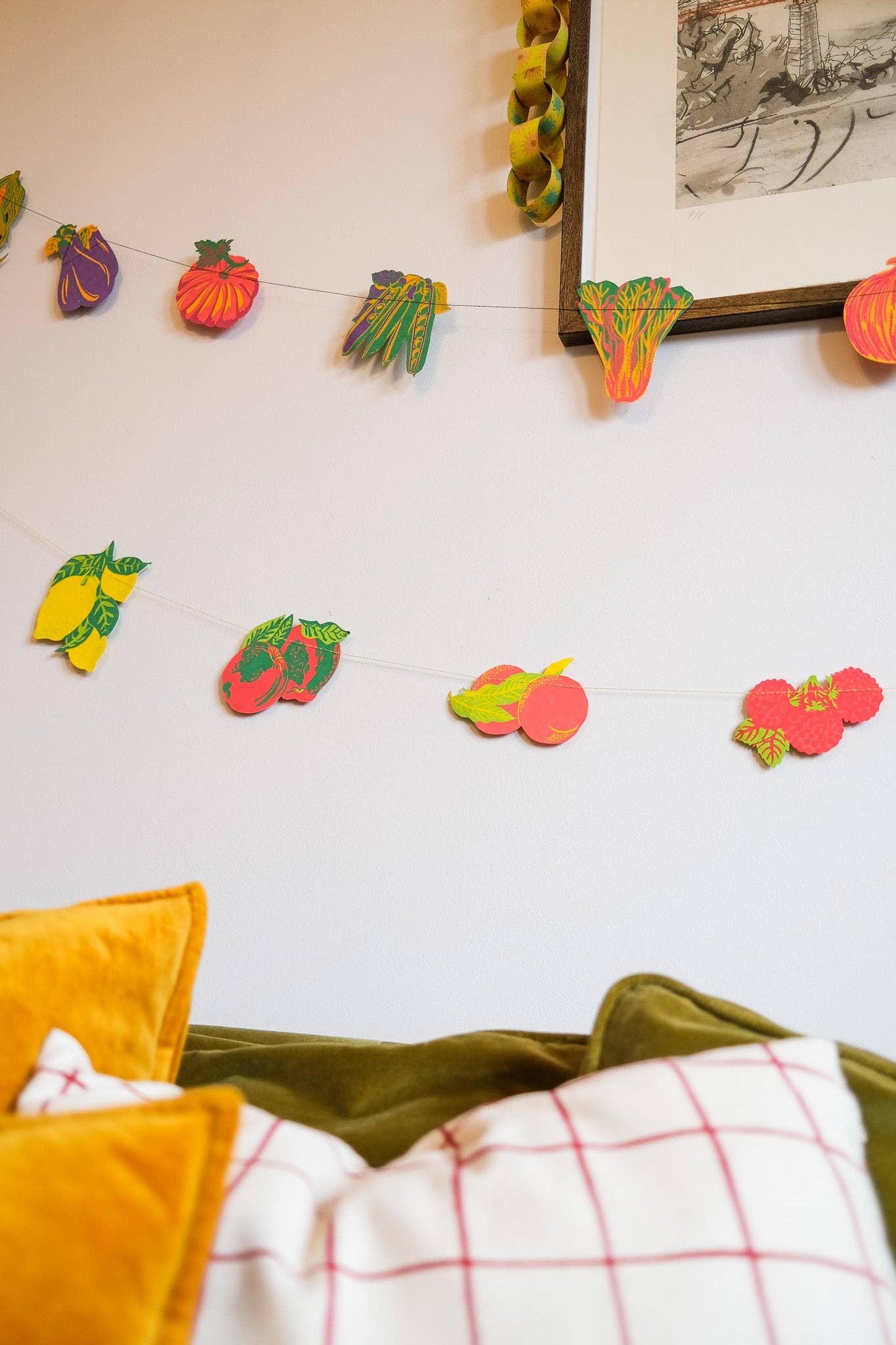 UK/EU: Vegetable Sewn Garland