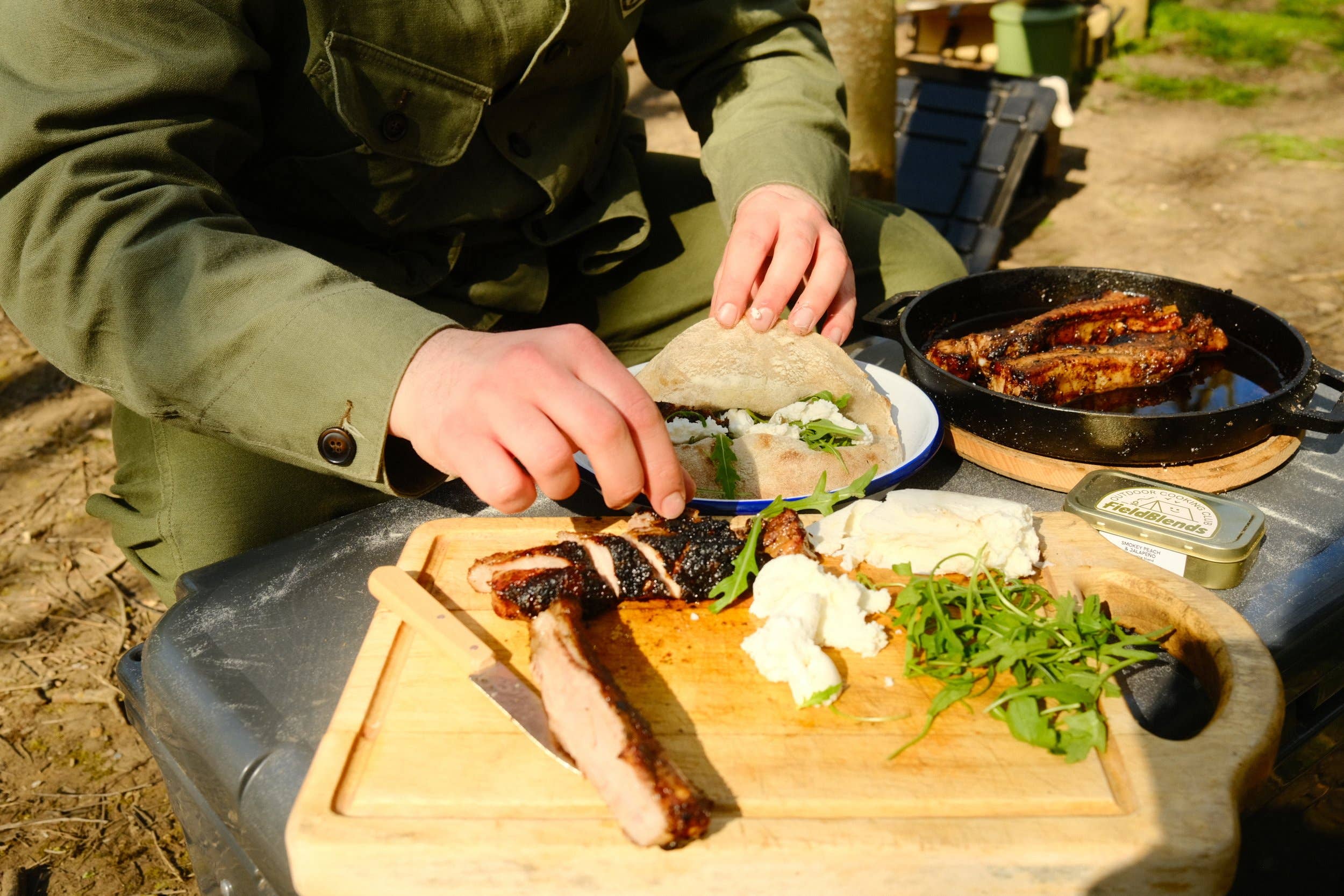 Smokey Jalapeño & Peach - Camping Tin: 35g Tin