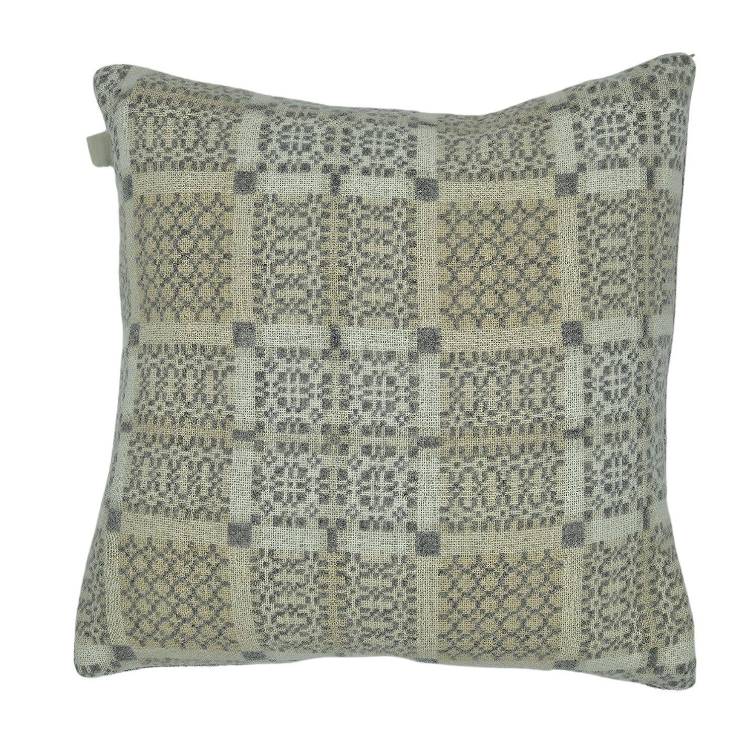 Knot Garden Cushion Cover: Rhiwbob / 30X30CM