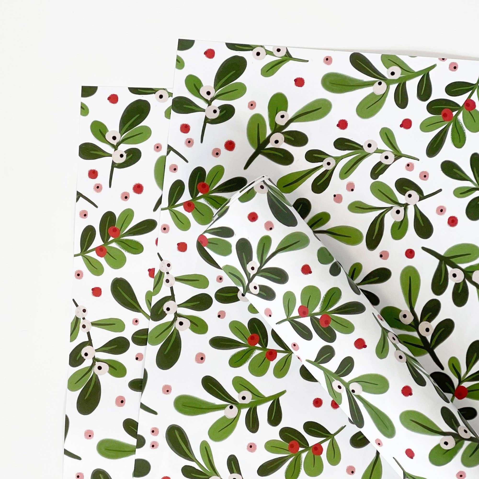 Christmas WHITE Mistletoe Gift Wrap: 10 sheets